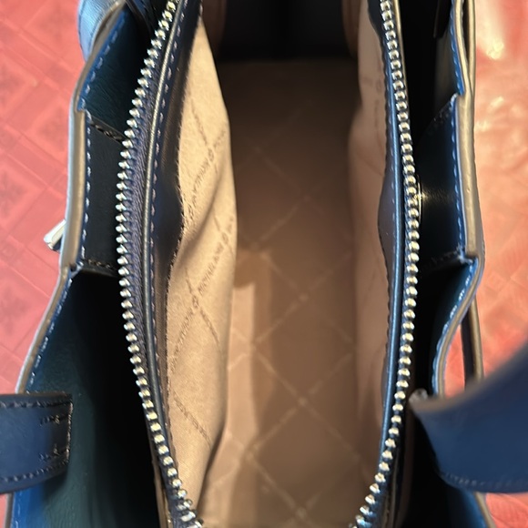 Michael Kors - Picture 3 of 6